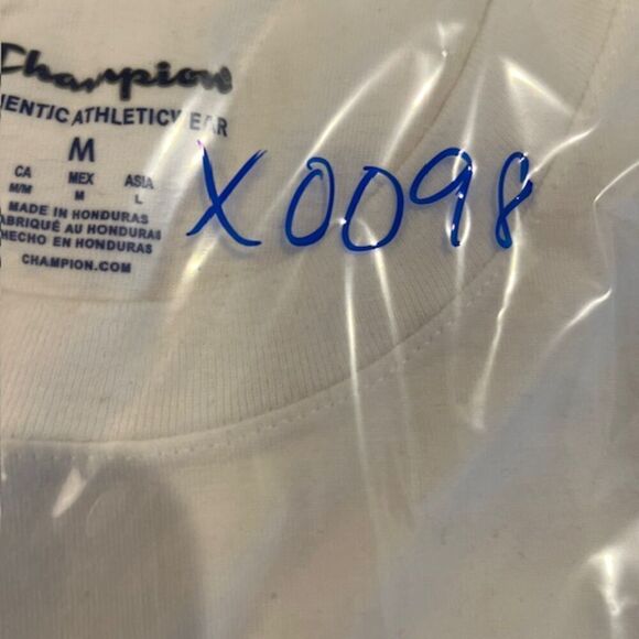 Champion Men's T-shirt White with Silver Logo Size Medium - Picture 8 of 8